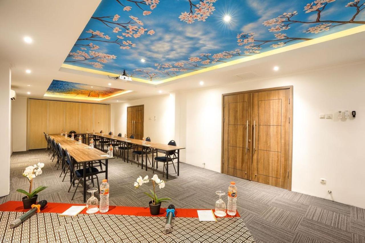Kaloka Airport Hotel Sumbawa Besar Luaran gambar